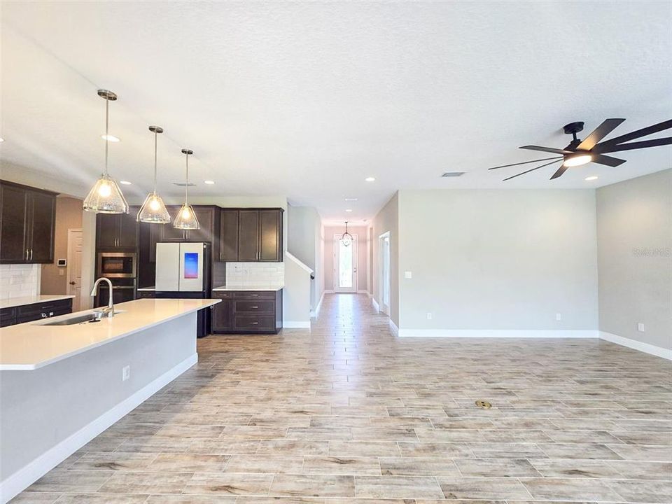 For Rent: $3,200 (5 beds, 3 baths, 3419 Square Feet)