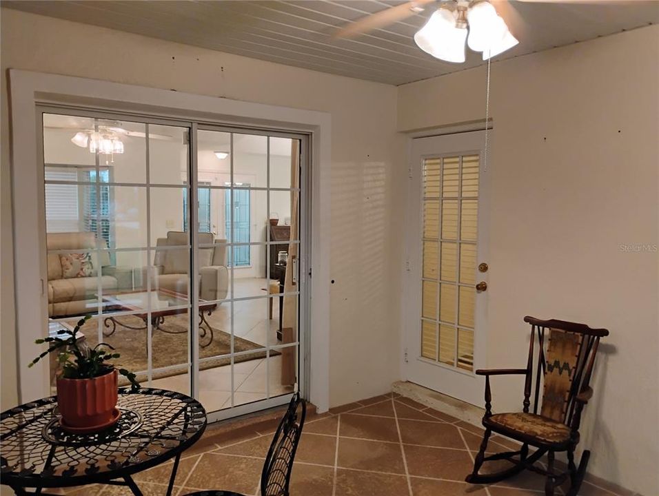 For Sale: $275,000 (2 beds, 2 baths, 1457 Square Feet)