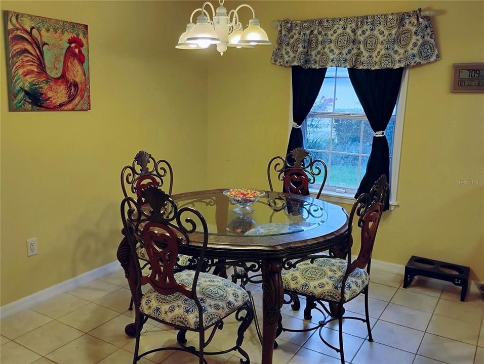 For Sale: $275,000 (2 beds, 2 baths, 1457 Square Feet)