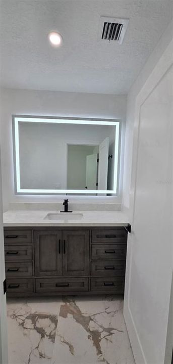 For Sale: $325,000 (4 beds, 2 baths, 1316 Square Feet)