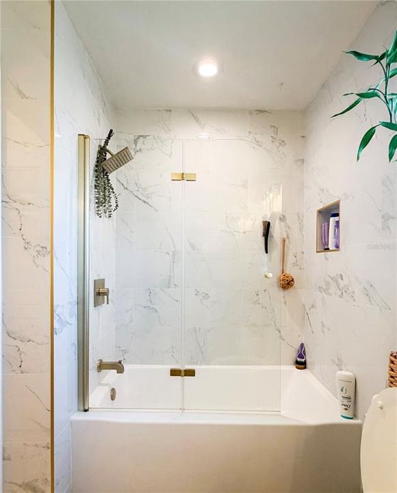 For Rent: $1,900 (2 beds, 1 baths, 1505 Square Feet)