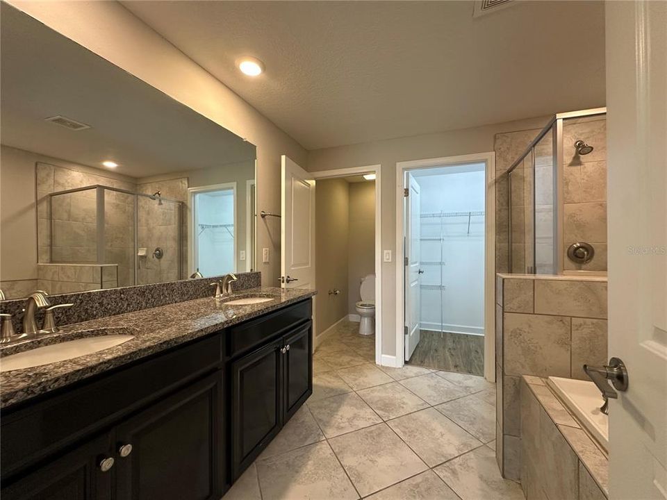 For Rent: $2,600 (3 beds, 2 baths, 1801 Square Feet)