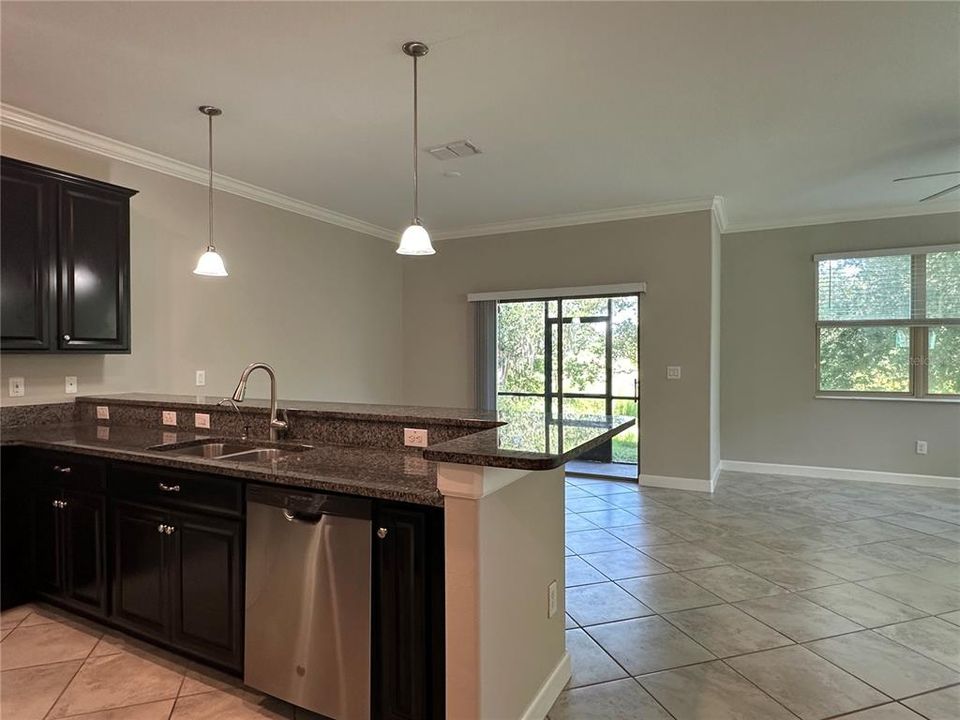 For Rent: $2,600 (3 beds, 2 baths, 1801 Square Feet)