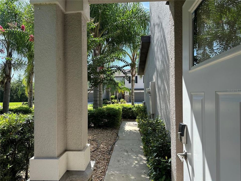 For Rent: $2,600 (3 beds, 2 baths, 1801 Square Feet)