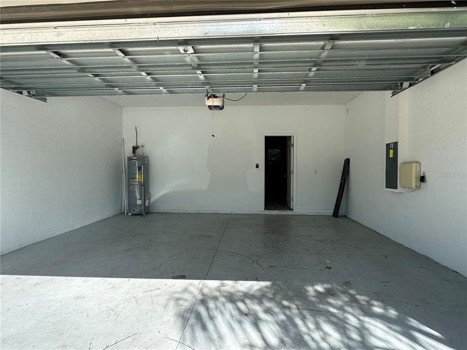 For Rent: $2,600 (3 beds, 2 baths, 1801 Square Feet)