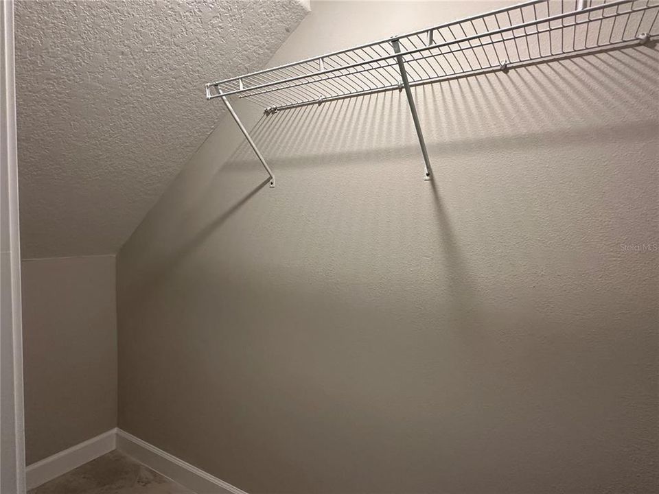 For Rent: $2,600 (3 beds, 2 baths, 1801 Square Feet)