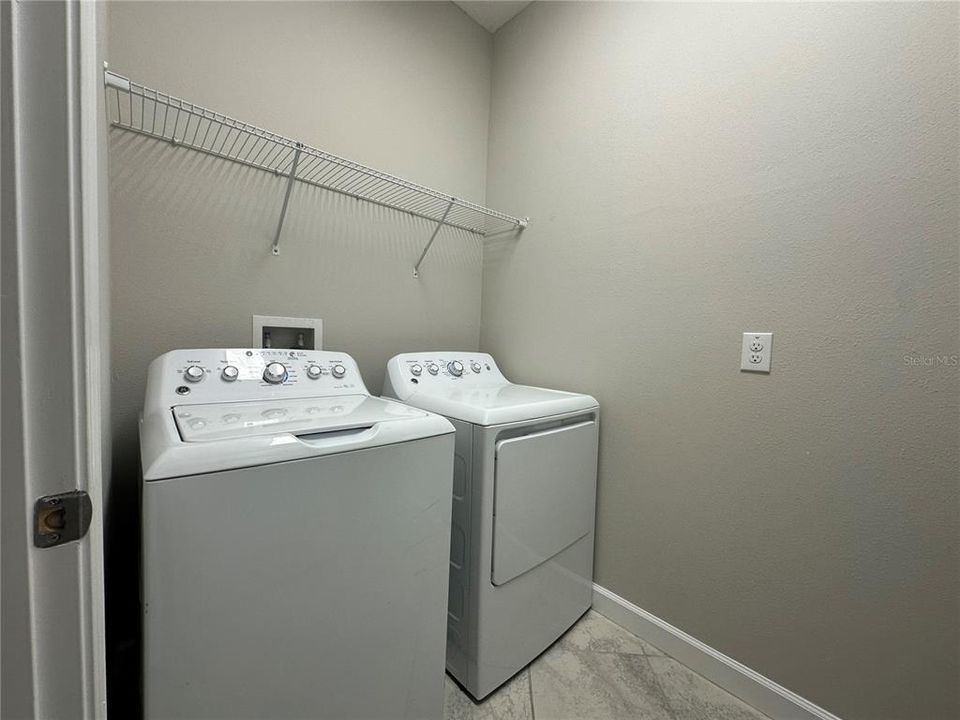 For Rent: $2,600 (3 beds, 2 baths, 1801 Square Feet)