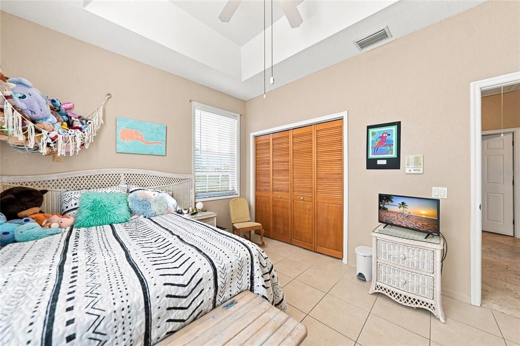 For Sale: $536,000 (3 beds, 2 baths, 1999 Square Feet)