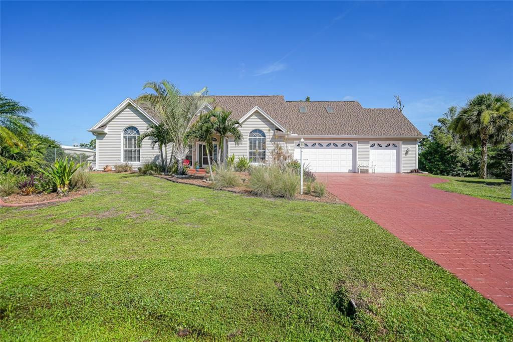 For Sale: $536,000 (3 beds, 2 baths, 1999 Square Feet)