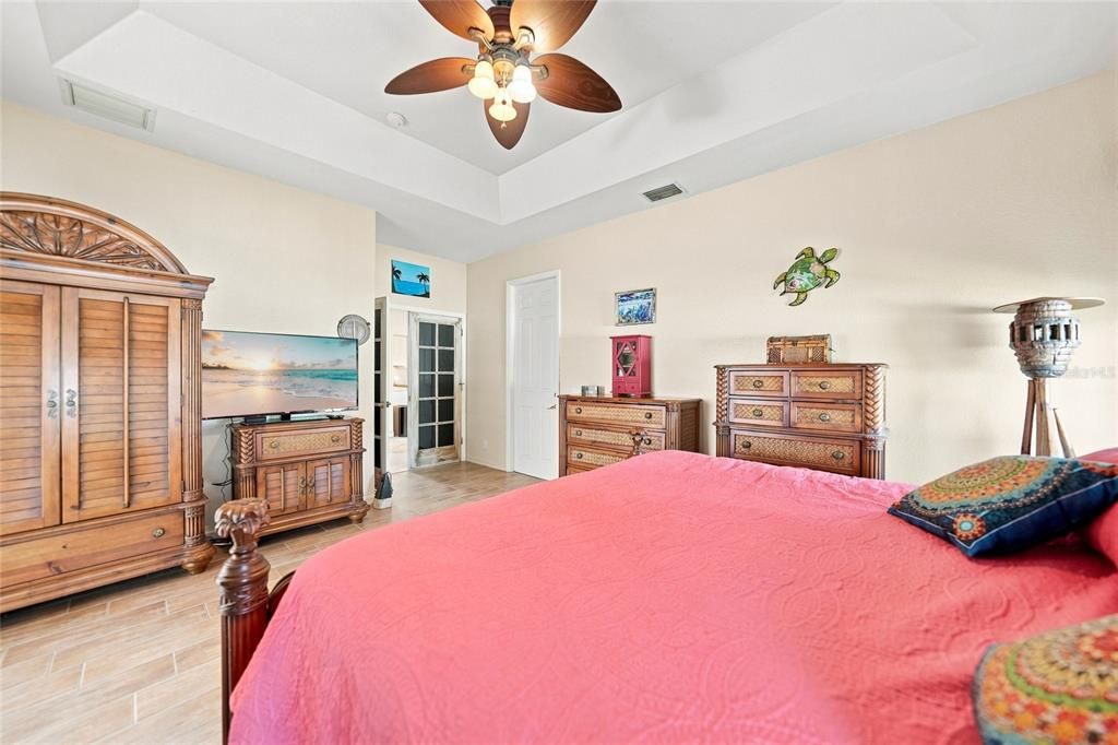 For Sale: $536,000 (3 beds, 2 baths, 1999 Square Feet)