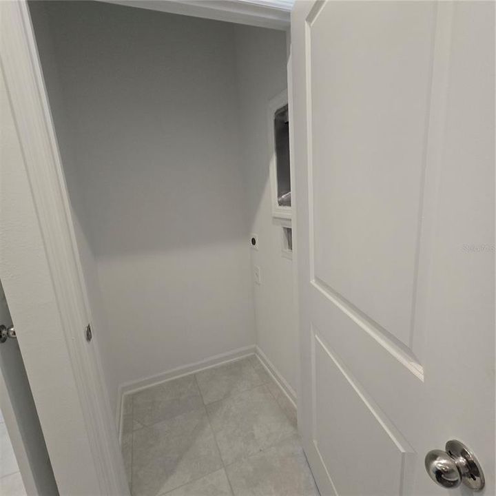 В аренду: $2,450 (4 спален, 3 ванн, 2019 Квадратных фут)