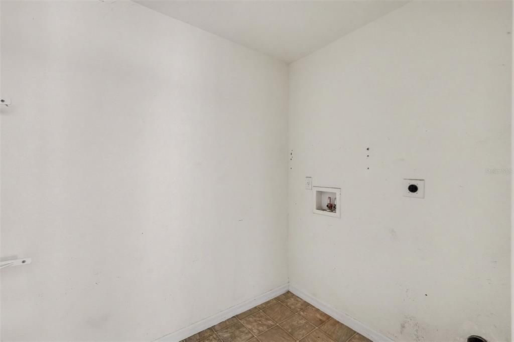 For Sale: $240,000 (3 beds, 2 baths, 1362 Square Feet)