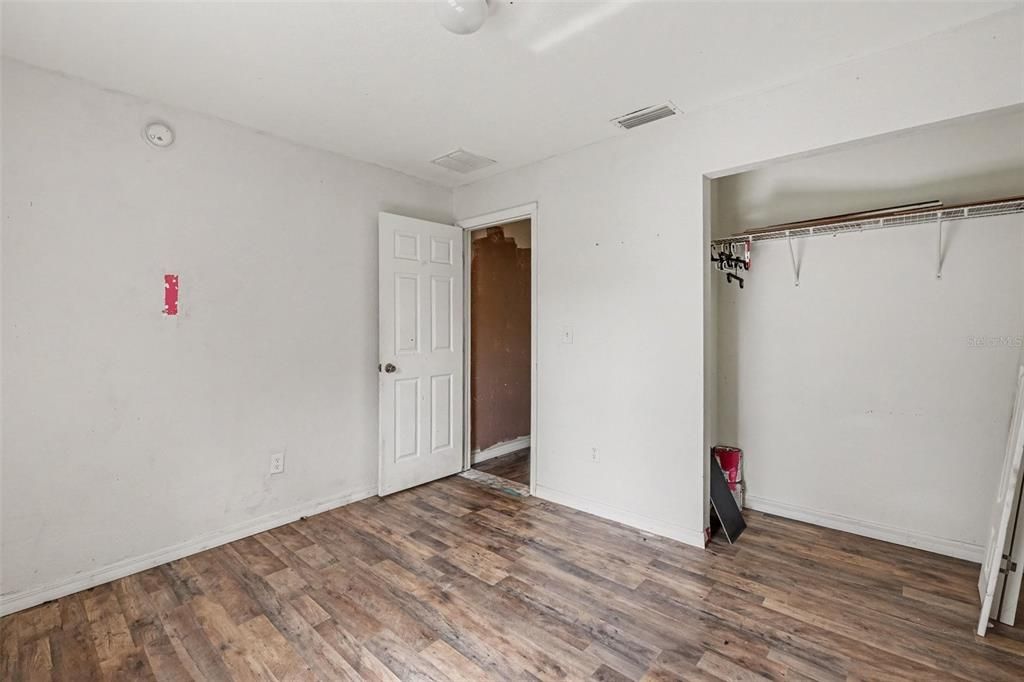 For Sale: $240,000 (3 beds, 2 baths, 1362 Square Feet)