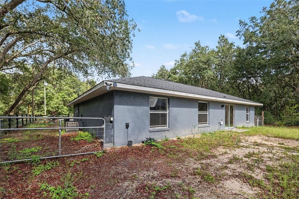 For Sale: $240,000 (3 beds, 2 baths, 1362 Square Feet)