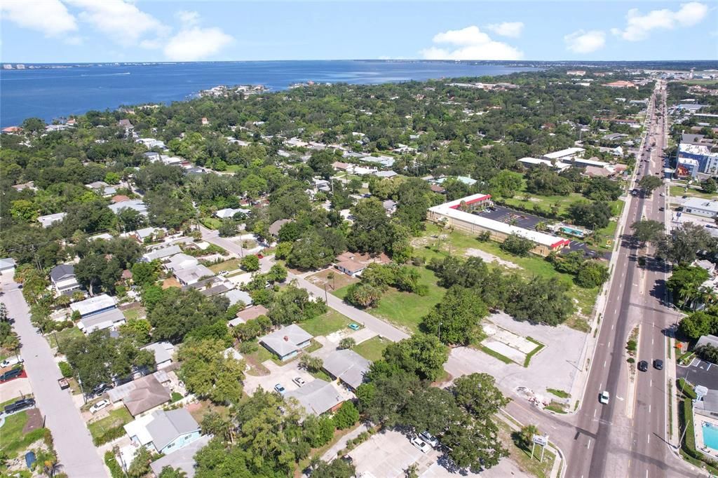 For Sale: $439,000 (3 beds, 1 baths, 868 Square Feet)