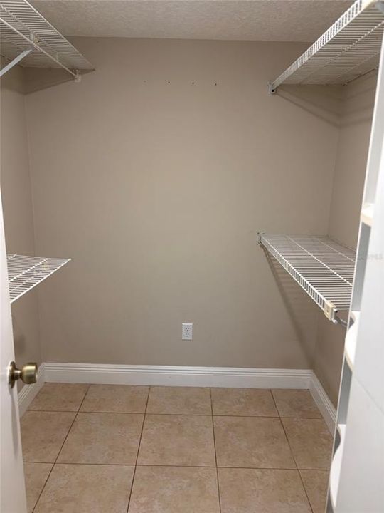 For Rent: $2,000 (2 beds, 2 baths, 1612 Square Feet)