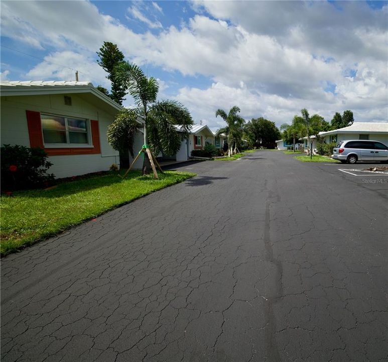 For Sale: $195,900 (2 beds, 2 baths, 1195 Square Feet)