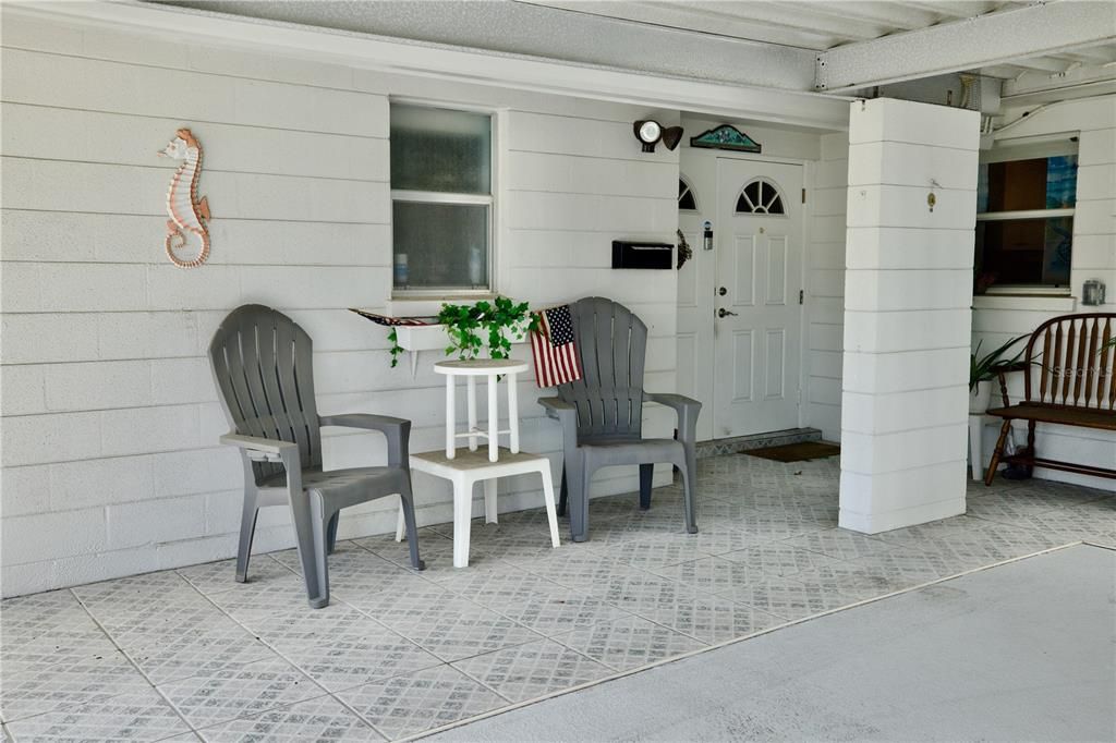 For Sale: $195,900 (2 beds, 2 baths, 1195 Square Feet)