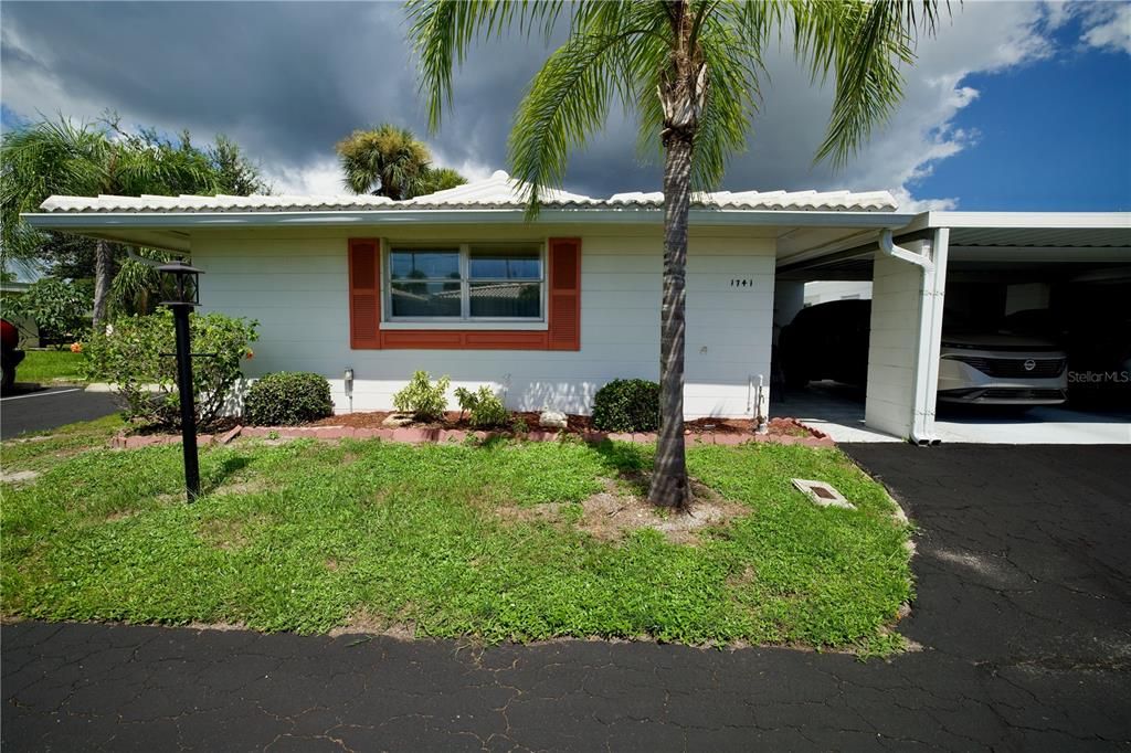 For Sale: $195,900 (2 beds, 2 baths, 1195 Square Feet)