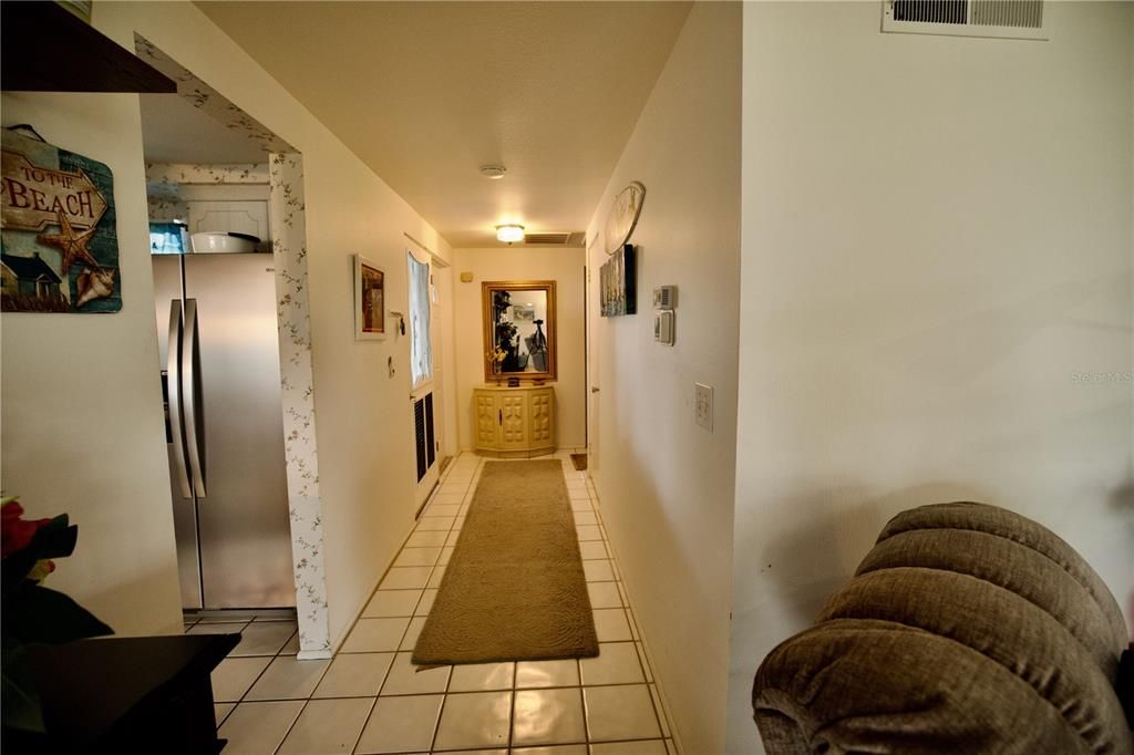 For Sale: $195,900 (2 beds, 2 baths, 1195 Square Feet)