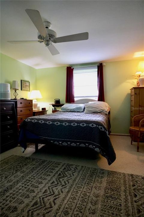 For Sale: $195,900 (2 beds, 2 baths, 1195 Square Feet)