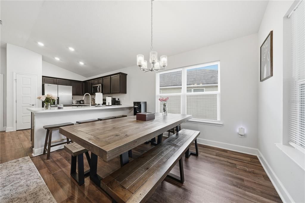 For Sale: $309,900 (3 beds, 2 baths, 1292 Square Feet)