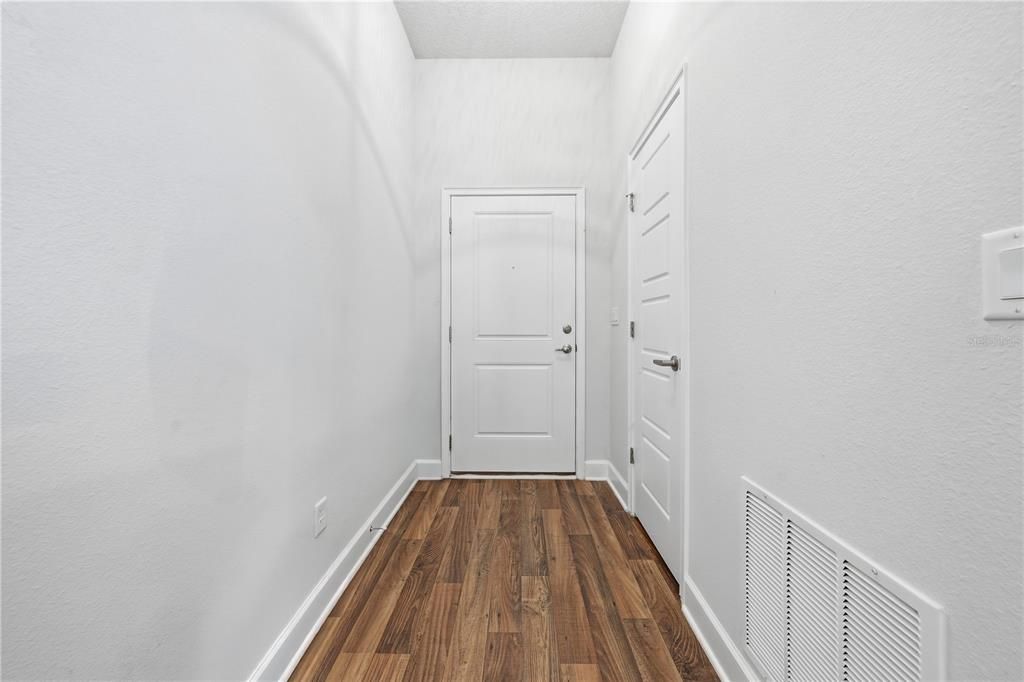 For Sale: $309,900 (3 beds, 2 baths, 1292 Square Feet)