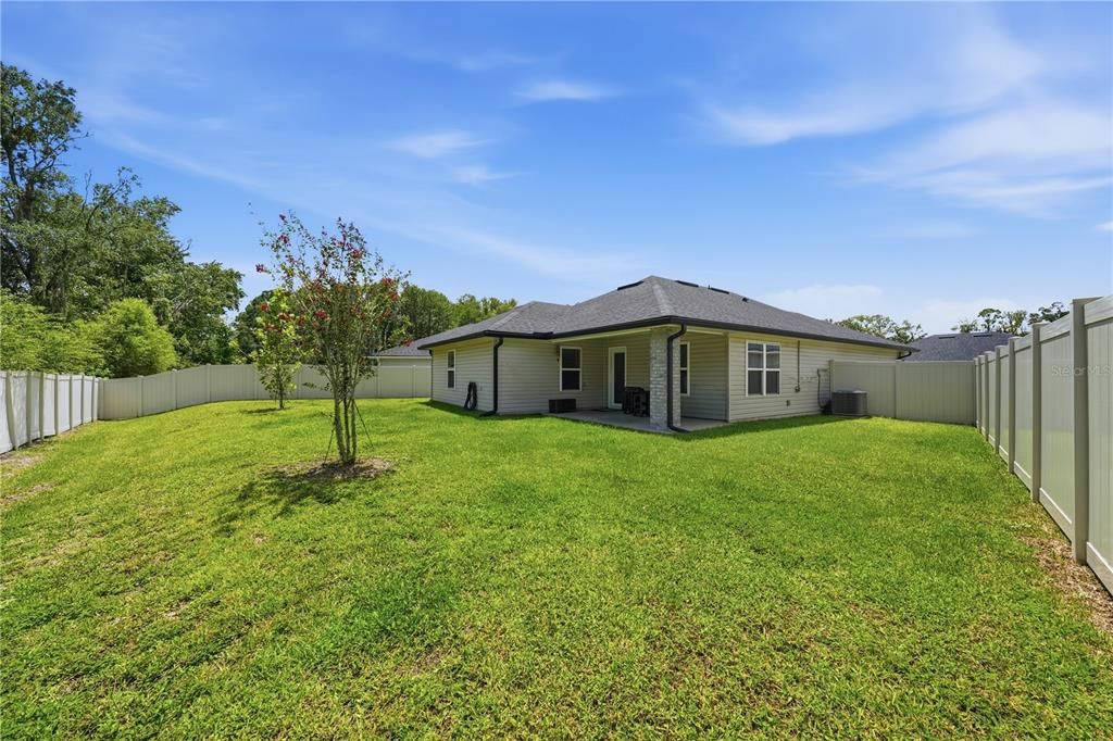 For Sale: $309,900 (3 beds, 2 baths, 1292 Square Feet)
