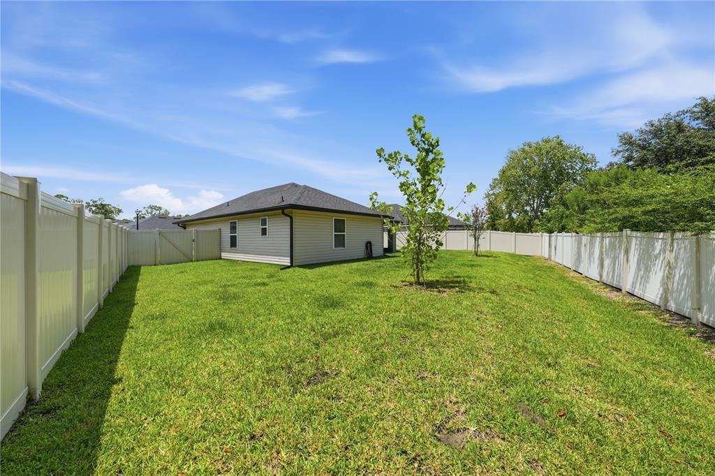 For Sale: $309,900 (3 beds, 2 baths, 1292 Square Feet)