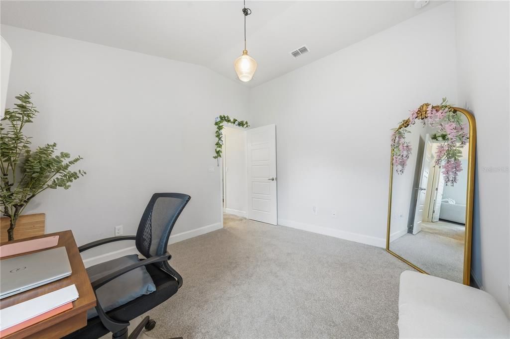 For Sale: $309,900 (3 beds, 2 baths, 1292 Square Feet)