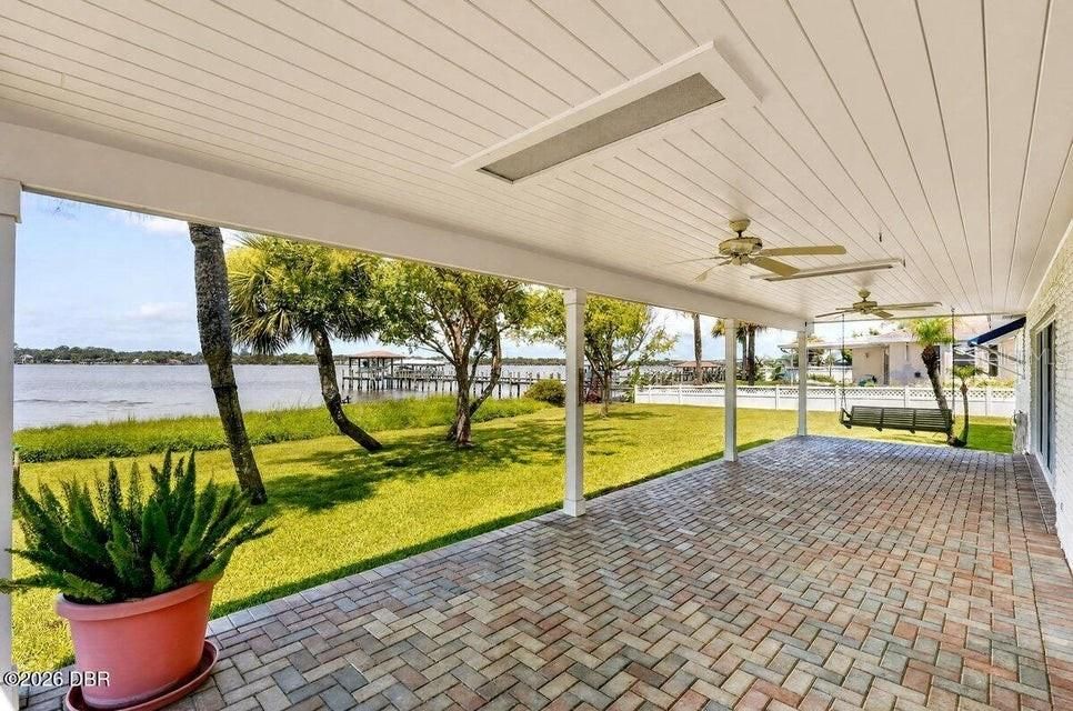 For Sale: $1,200,000 (3 beds, 2 baths, 2307 Square Feet)