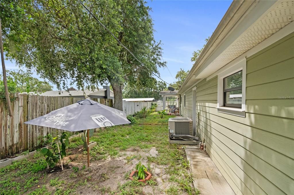 待售: $419,999 (4 贝兹, 2 浴室, 1914 平方英尺)
