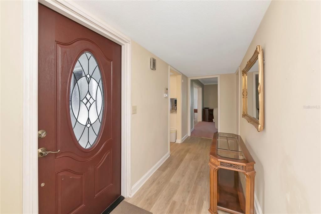 For Sale: $175,000 (2 beds, 2 baths, 1055 Square Feet)