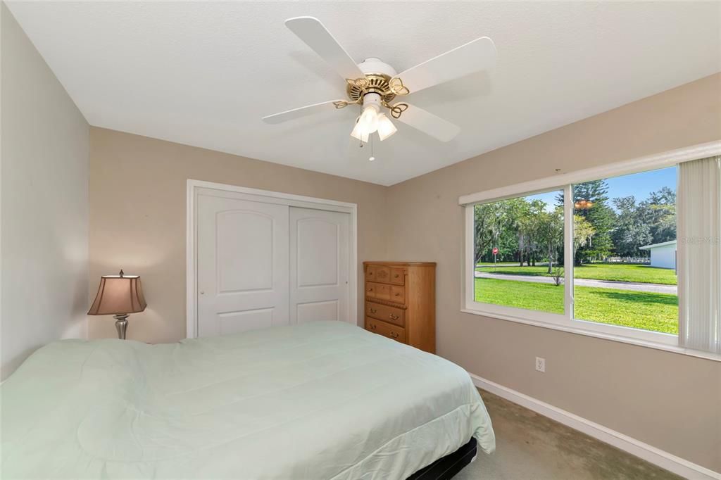For Sale: $175,000 (2 beds, 2 baths, 1055 Square Feet)