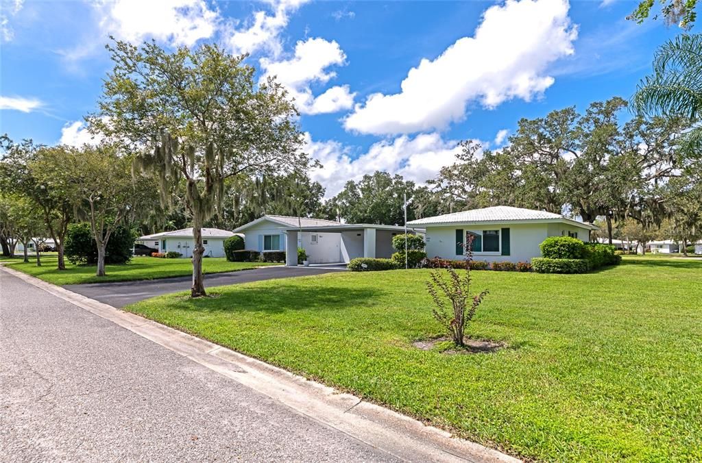 For Sale: $175,000 (2 beds, 2 baths, 1055 Square Feet)