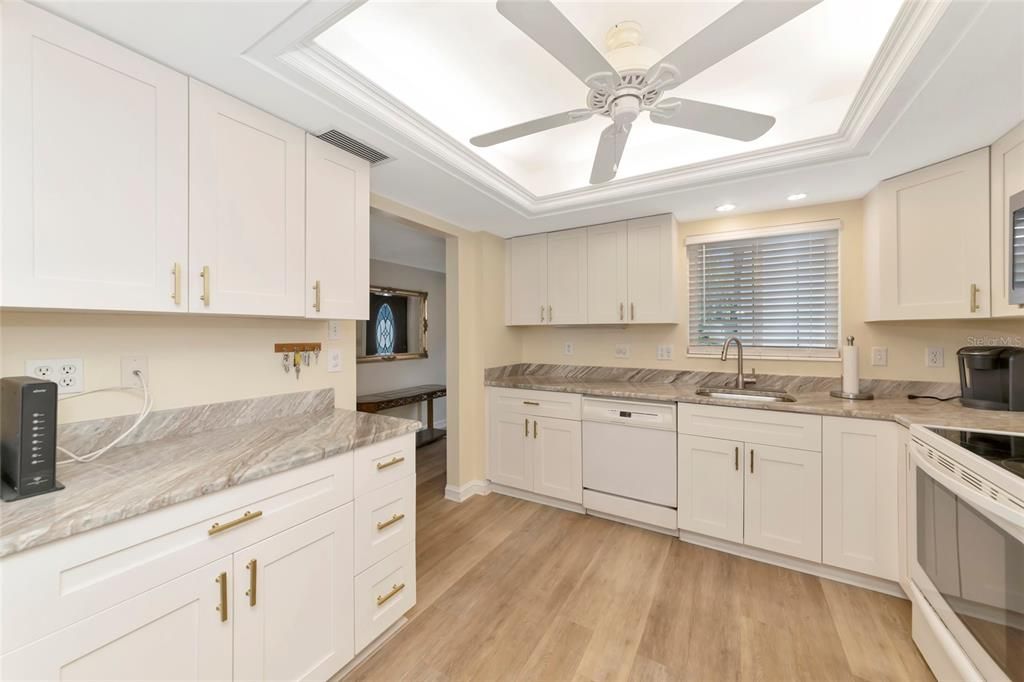 For Sale: $175,000 (2 beds, 2 baths, 1055 Square Feet)