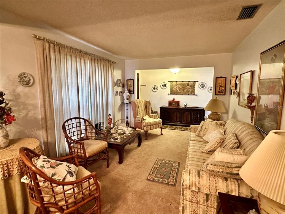 For Sale: $287,500 (3 beds, 2 baths, 1480 Square Feet)