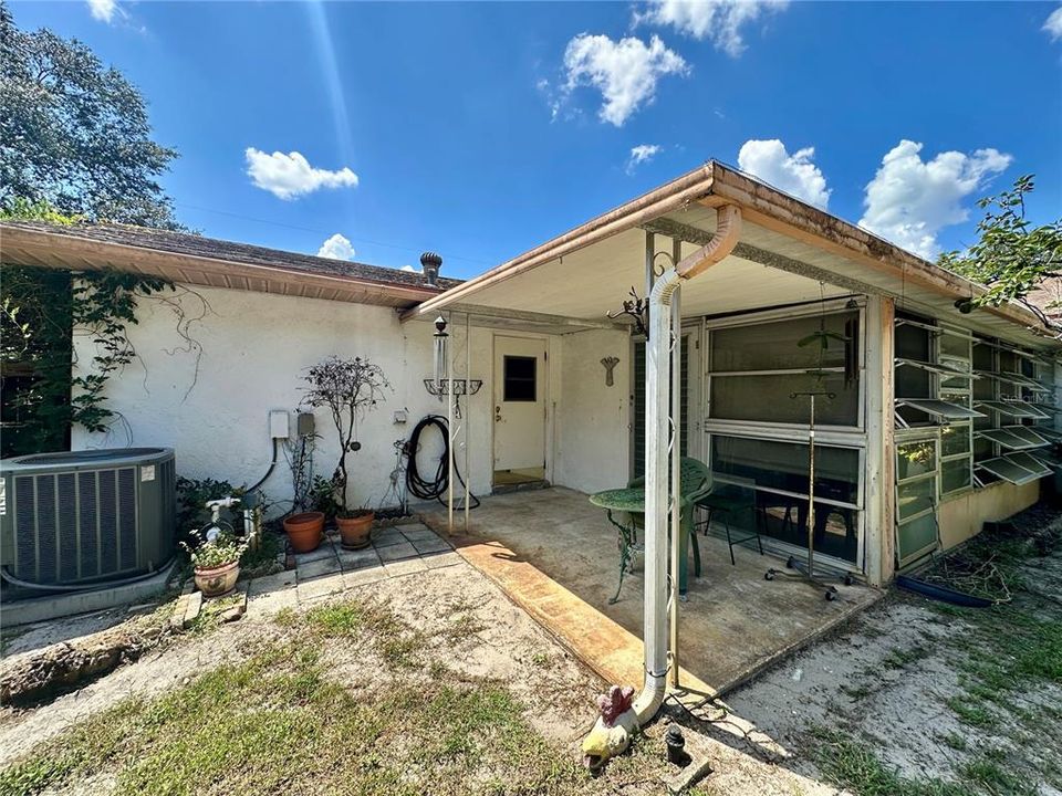 For Sale: $287,500 (3 beds, 2 baths, 1480 Square Feet)
