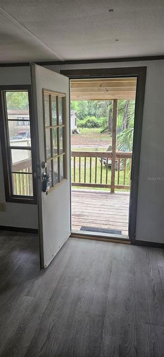 For Sale: $95,999 (2 beds, 1 baths, 672 Square Feet)