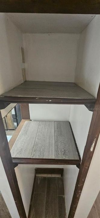 For Sale: $95,999 (2 beds, 1 baths, 672 Square Feet)