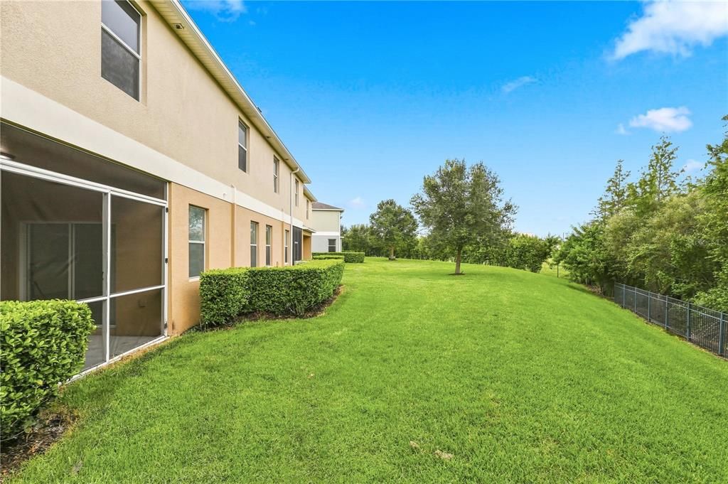 Activo con contrato: $380,000 (4 camas, 2 baños, 2465 Pies cuadrados)