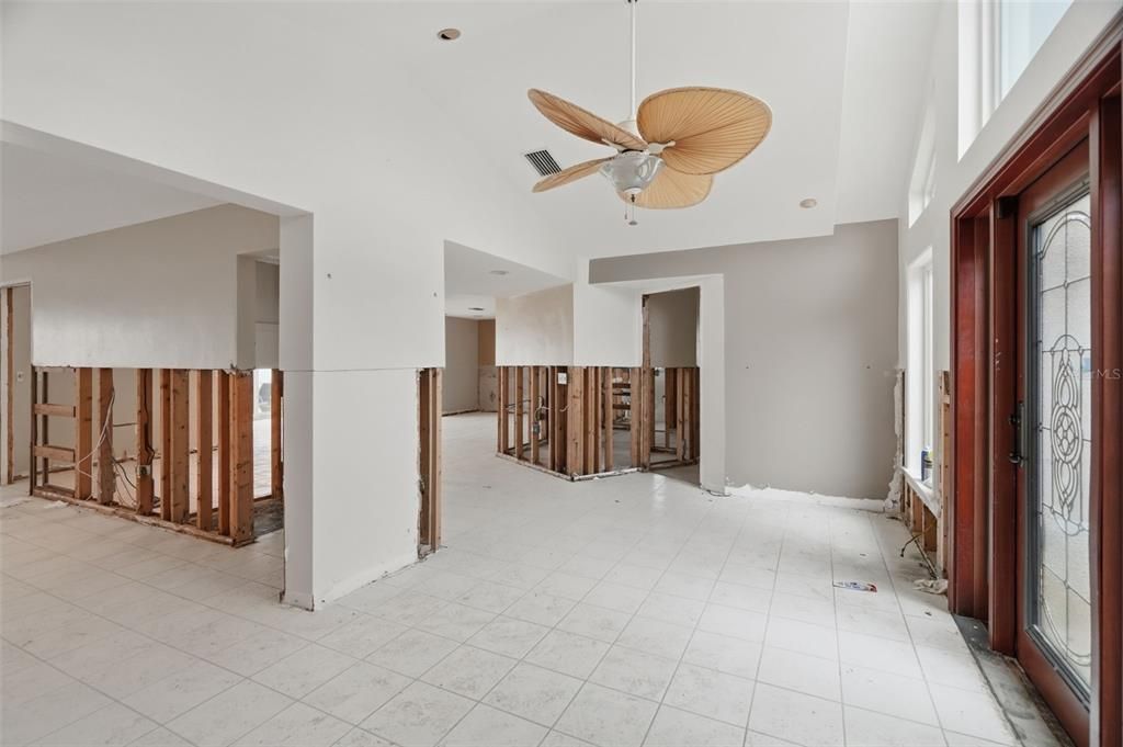 Activo con contrato: $1,195,000 (3 camas, 2 baños, 2092 Pies cuadrados)