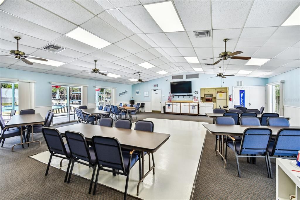 For Rent: $2,600 (2 beds, 2 baths, 865 Square Feet)