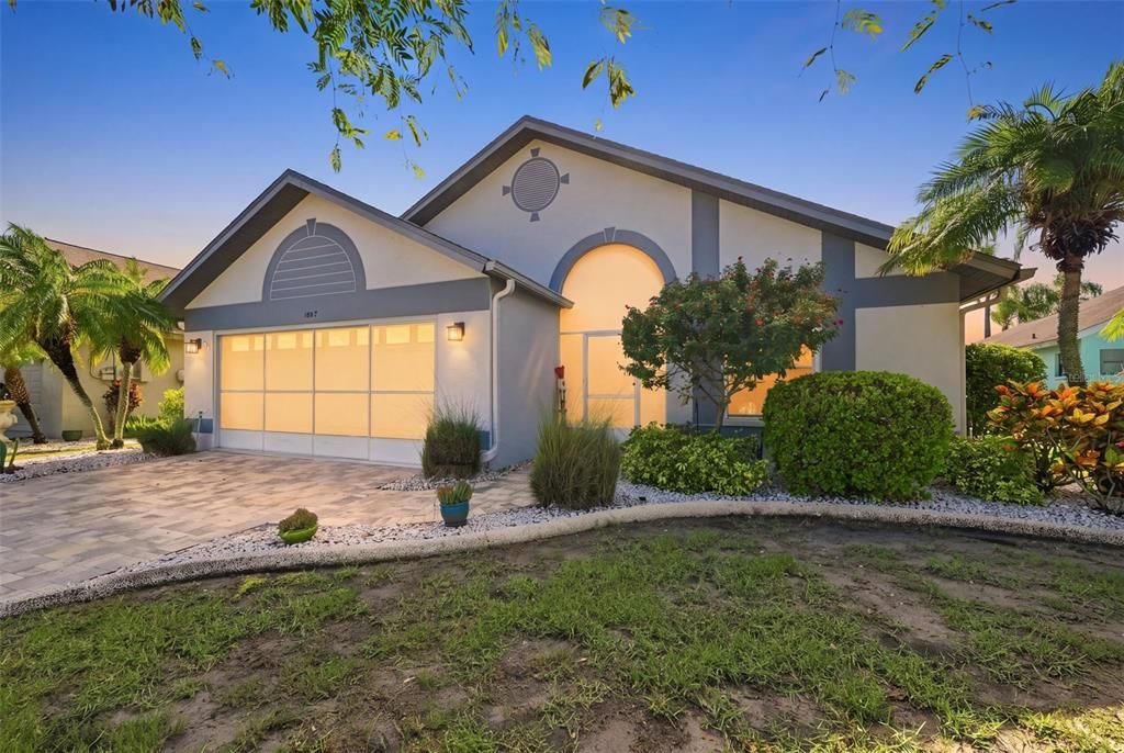 На продажу: $369,000 (3 спален, 2 ванн, 1961 Квадратных фут)