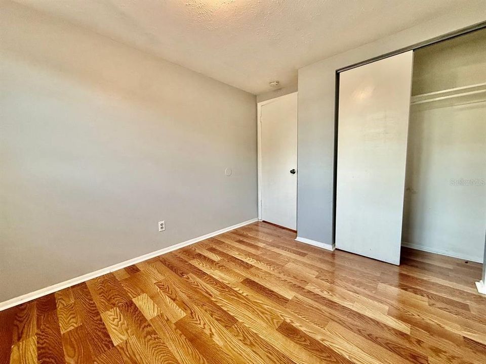 For Rent: $1,250 (2 beds, 1 baths, 702 Square Feet)