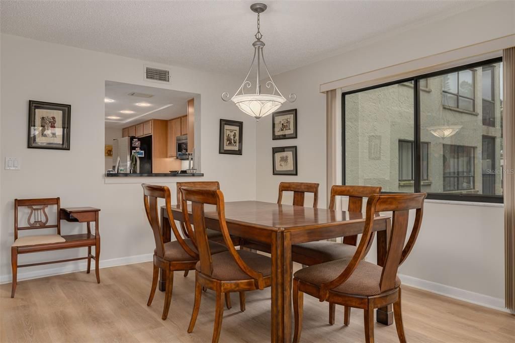 For Sale: $229,900 (2 beds, 2 baths, 1440 Square Feet)