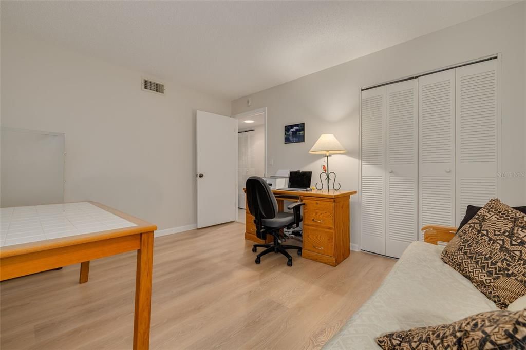For Sale: $229,900 (2 beds, 2 baths, 1440 Square Feet)