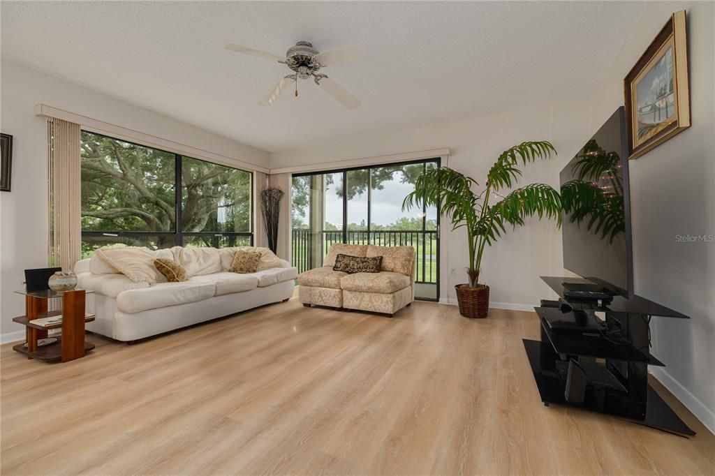 For Sale: $229,900 (2 beds, 2 baths, 1440 Square Feet)