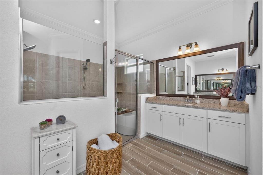 For Sale: $849,000 (3 beds, 3 baths, 2449 Square Feet)