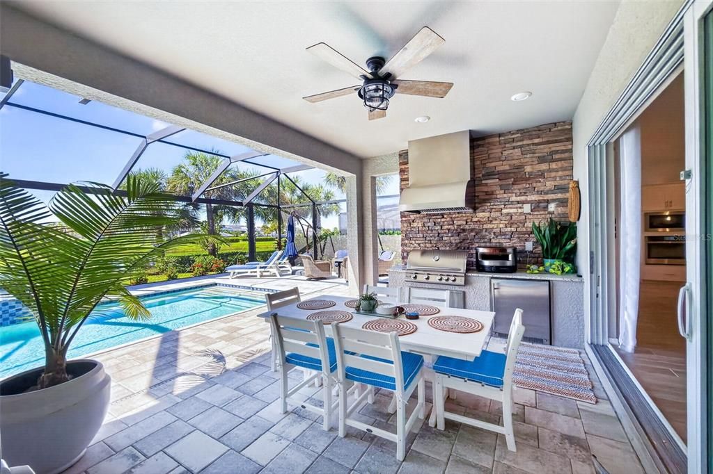 For Sale: $849,000 (3 beds, 3 baths, 2449 Square Feet)